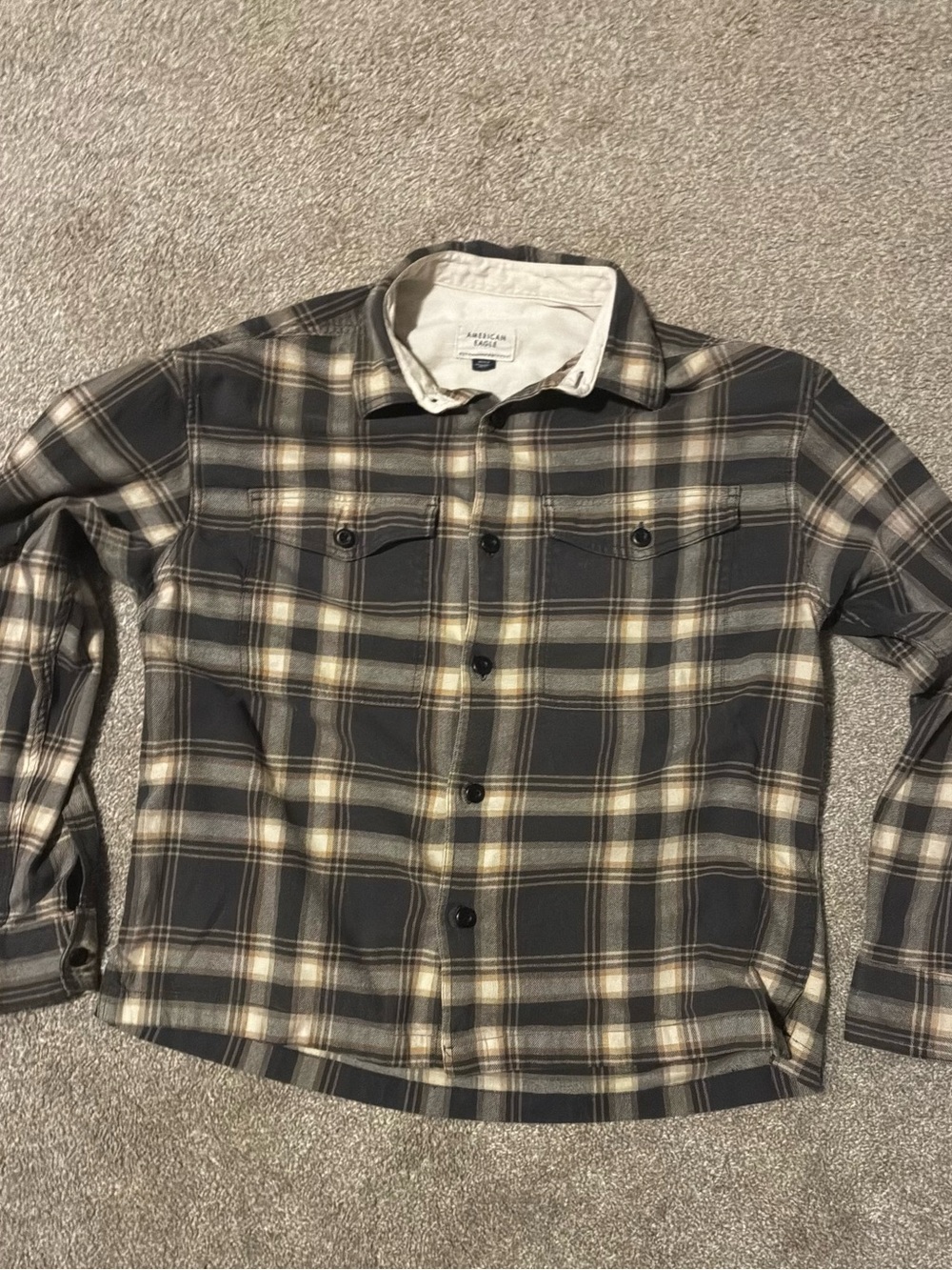 American Eagle Outfitters Medium Men's Dark Gray & Cream Plaid Flannel